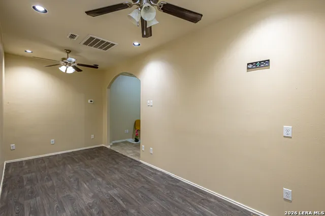 6015 Narciso Laredo, TX 78046
