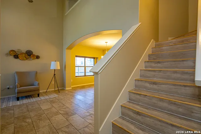 6015 Narciso Laredo, TX 78046