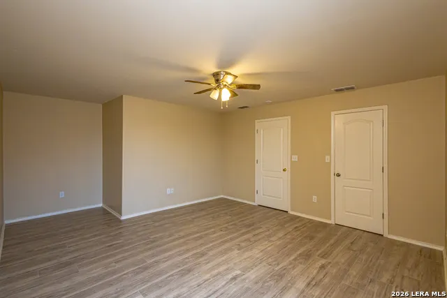 6015 Narciso Laredo, TX 78046
