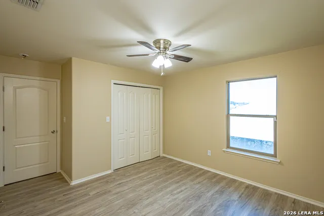 6015 Narciso Laredo, TX 78046