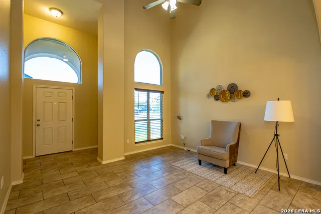 6015 Narciso Laredo, TX 78046