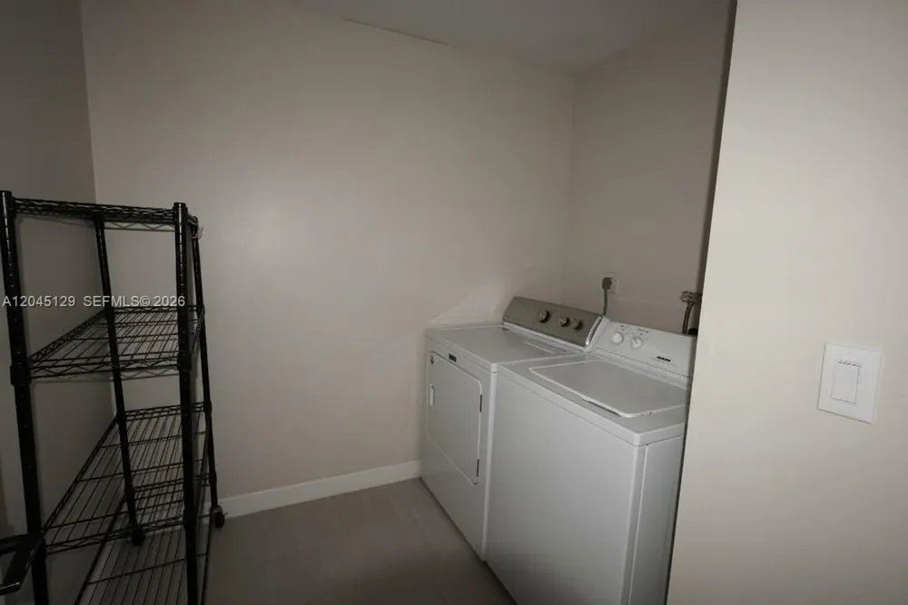 8985 Palm Tree Ln #8985 Pembroke Pines, FL 33024