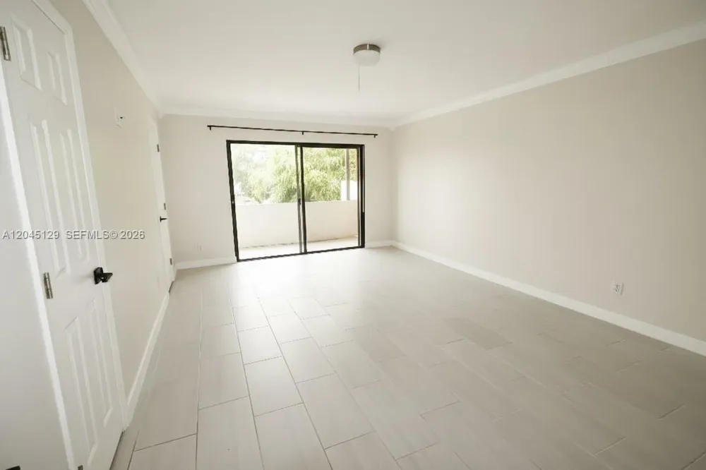 8985 Palm Tree Ln #8985 Pembroke Pines, FL 33024