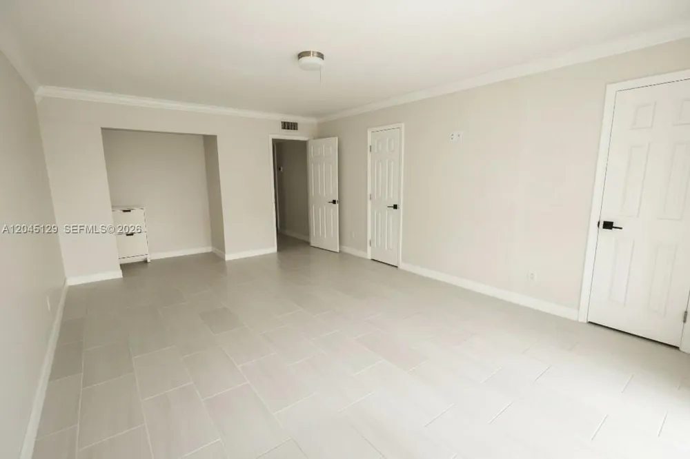 8985 Palm Tree Ln #8985 Pembroke Pines, FL 33024