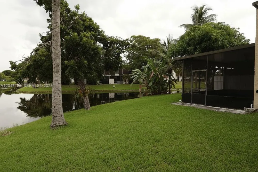 8985 Palm Tree Ln #8985 Pembroke Pines, FL 33024