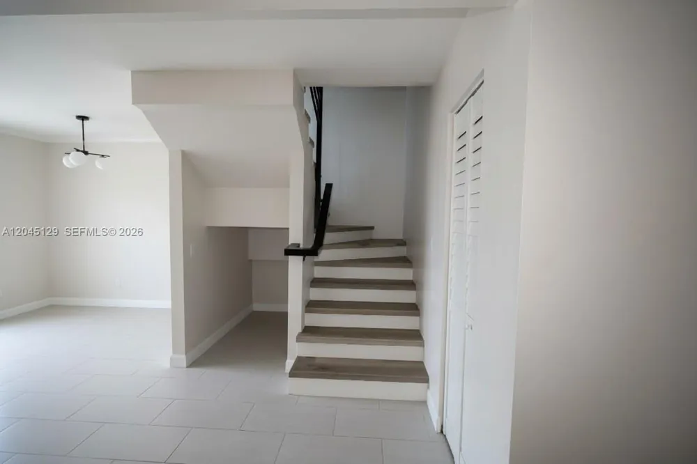 8985 Palm Tree Ln #8985 Pembroke Pines, FL 33024