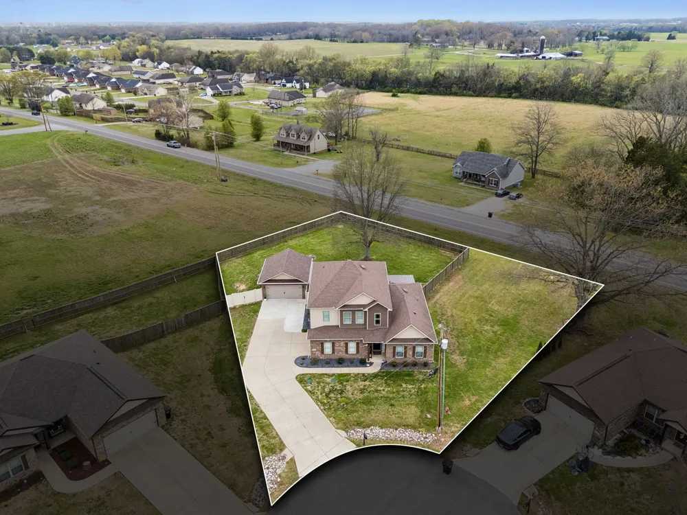 2501 Pinnacle Dr Chapel Hill, TN 37034