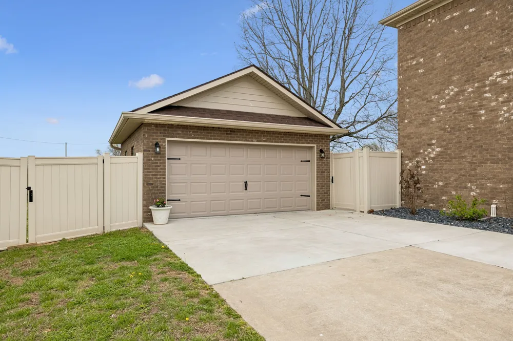 2501 Pinnacle Dr Chapel Hill, TN 37034