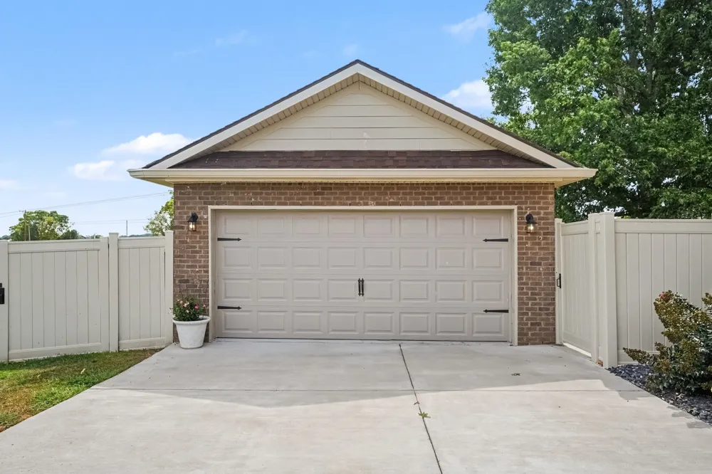 2501 Pinnacle Dr Chapel Hill, TN 37034