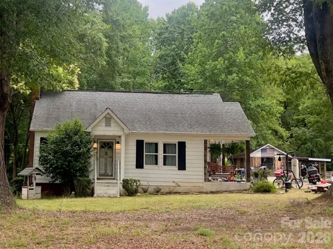 8628 Island Point Road
