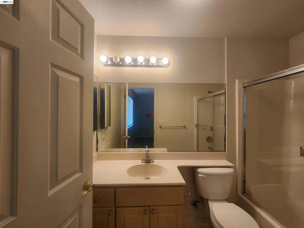 252 Lansing Way Hayward, CA 94541