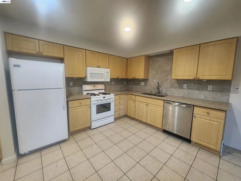 252 Lansing Way Hayward, CA 94541