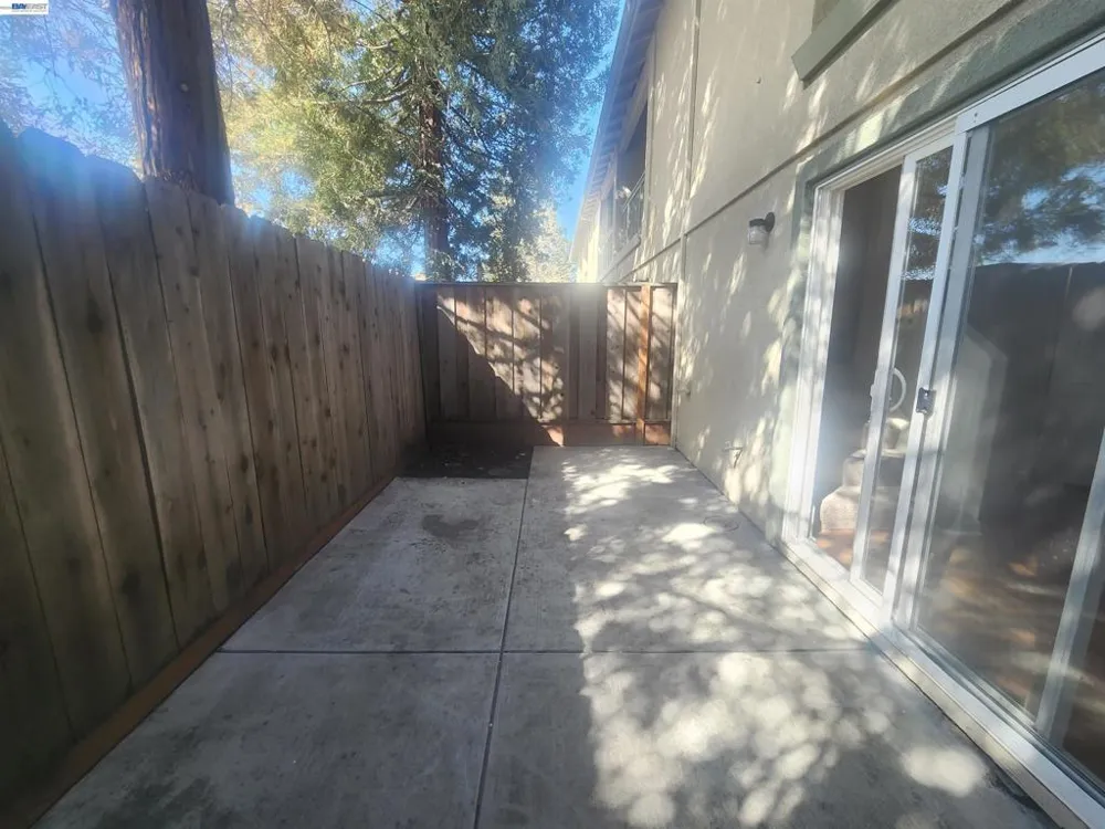 252 Lansing Way Hayward, CA 94541