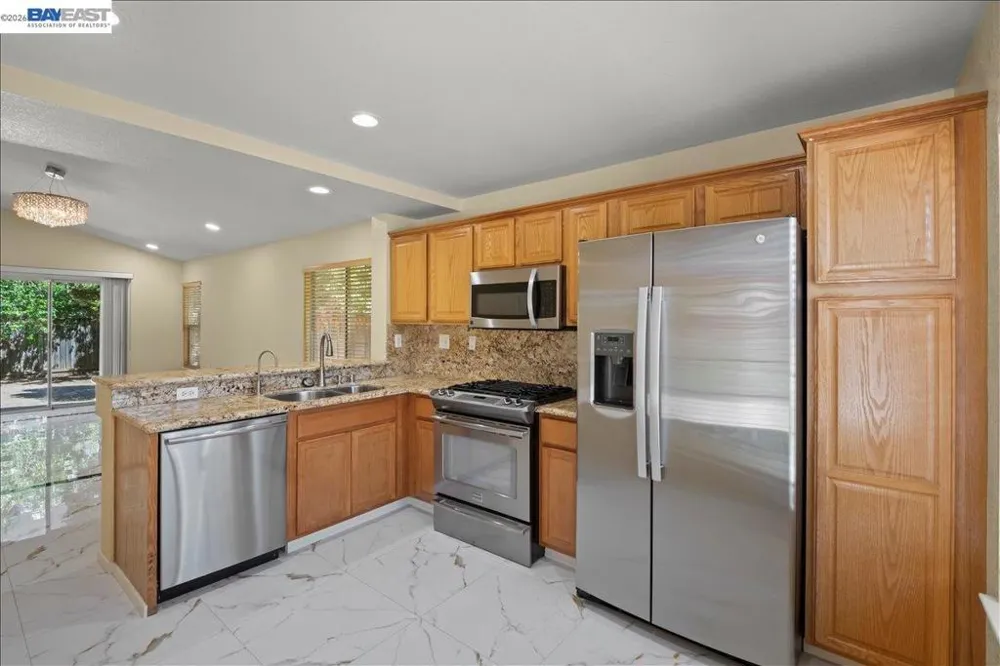 38806 Litchfield Cir Fremont, CA 94536