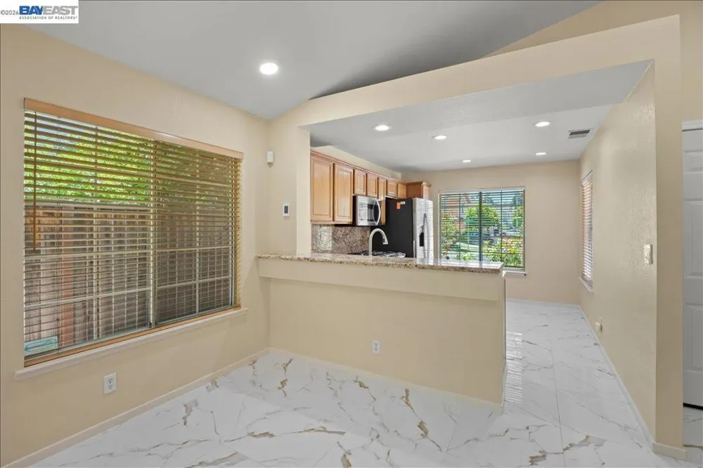 38806 Litchfield Cir Fremont, CA 94536