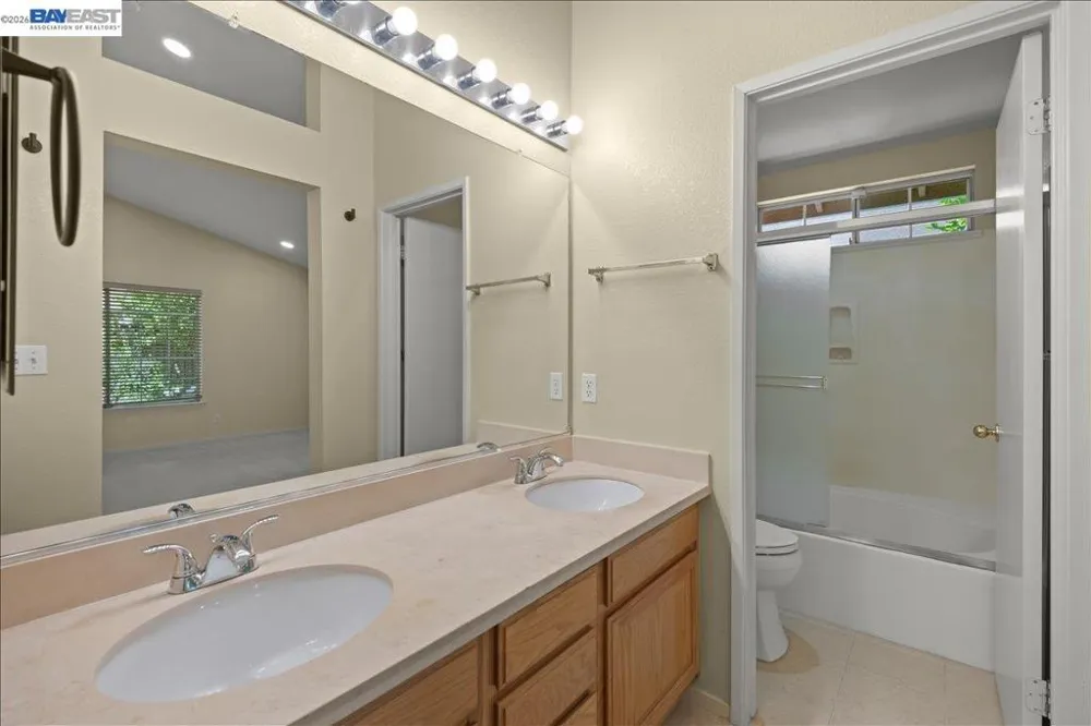 38806 Litchfield Cir Fremont, CA 94536