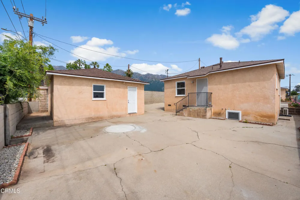 3101 Olive Avenue Altadena, CA 91001