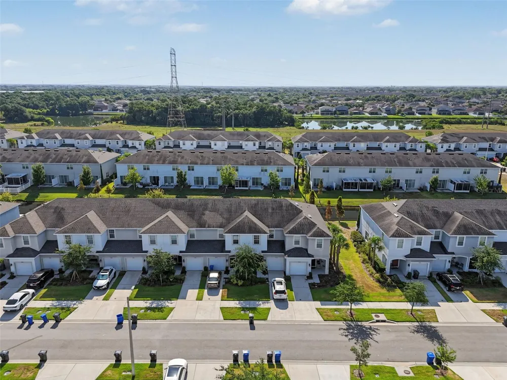 7052 SUMMER HOLLY PLACE Riverview, FL 33578