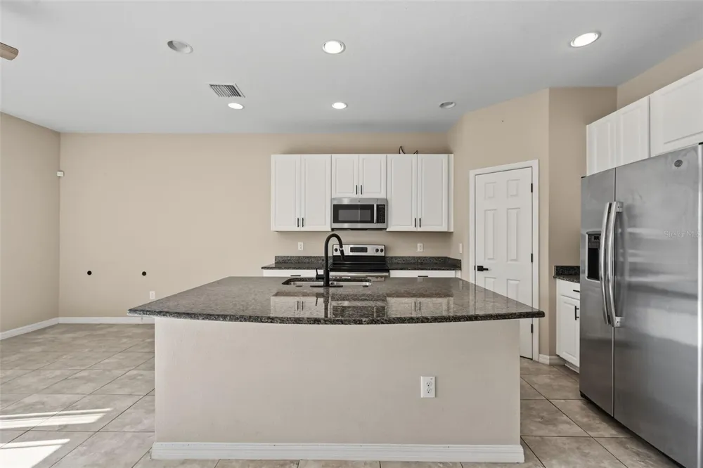 7052 SUMMER HOLLY PLACE Riverview, FL 33578