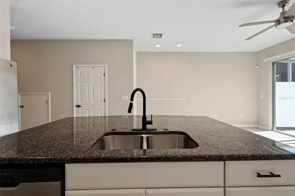 7052 SUMMER HOLLY PLACE Riverview, FL 33578