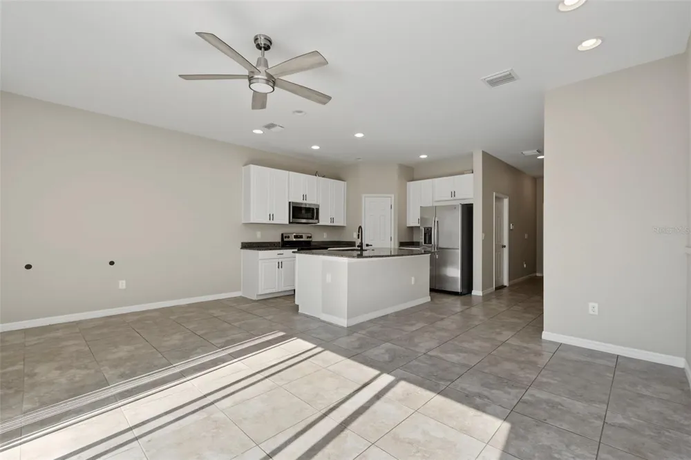 7052 SUMMER HOLLY PLACE Riverview, FL 33578