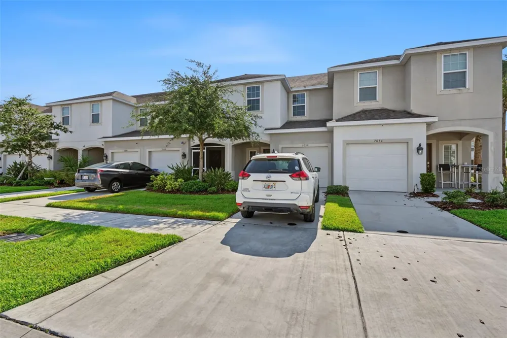 7052 SUMMER HOLLY PLACE Riverview, FL 33578