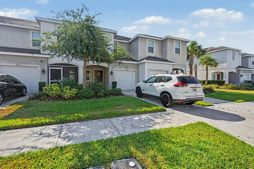 7052 SUMMER HOLLY PLACE Riverview, FL 33578