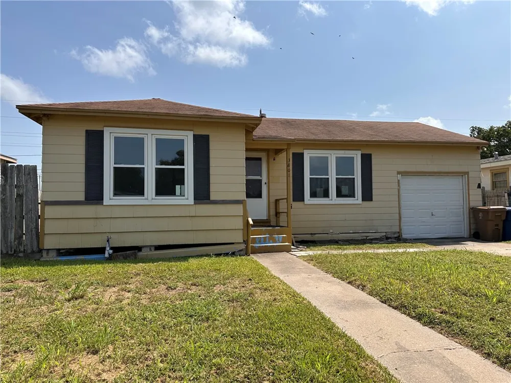 3801 Chestnut Street Corpus Christi, TX 78411