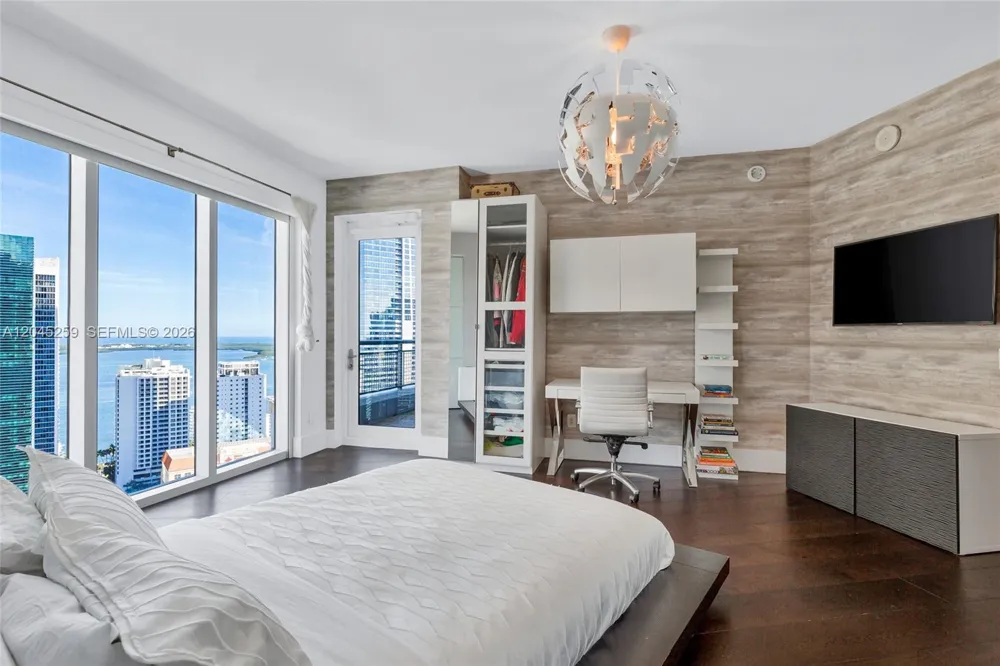 60 SW 13th St #3200 Miami, FL 33130