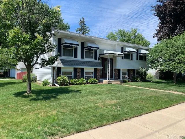 9187 Sheldon Plymouth Charter Township, MI 48170