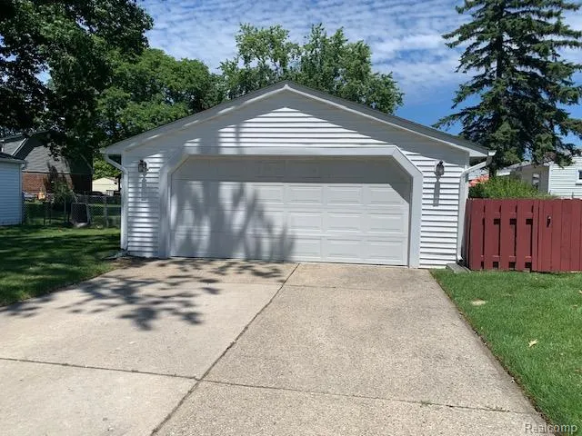 9187 Sheldon Plymouth Charter Township, MI 48170
