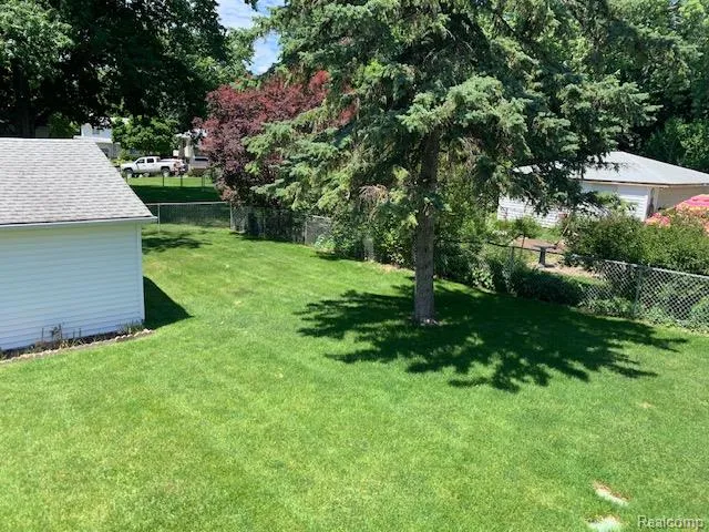 9187 Sheldon Plymouth Charter Township, MI 48170