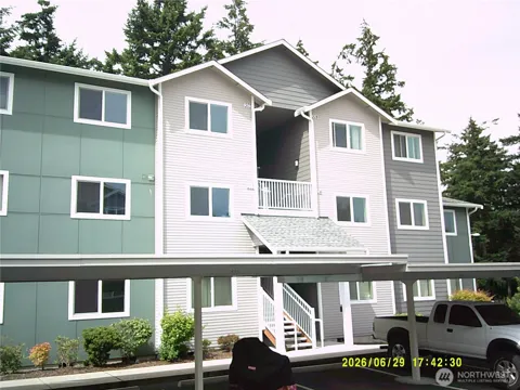 1621 SW Mulberry Place #D303