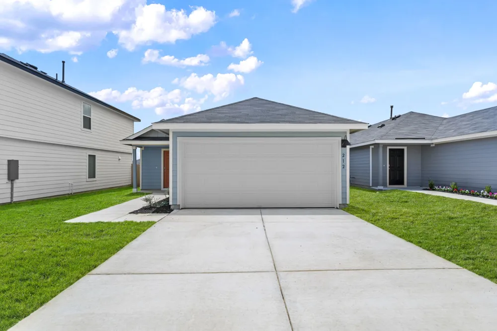 212 Surrey Oaks Maxwell, TX 78656