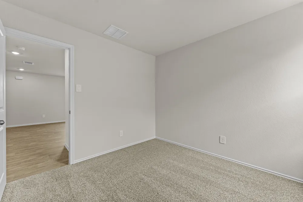 212 Surrey Oaks Maxwell, TX 78656