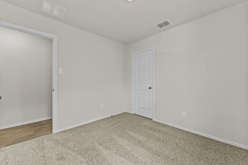 212 Surrey Oaks Maxwell, TX 78656