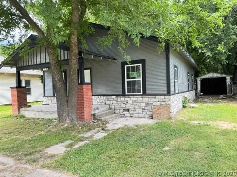712 W 9th