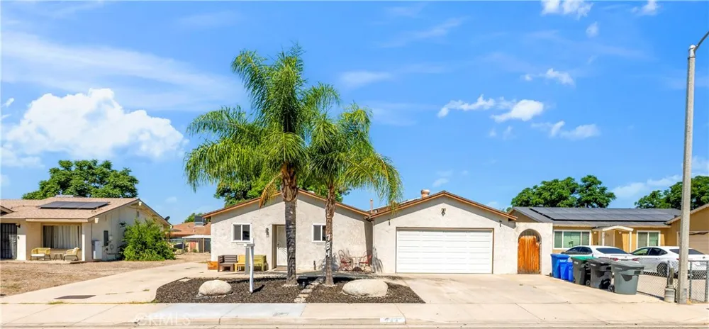 784 S Miramar San Jacinto, CA 92583