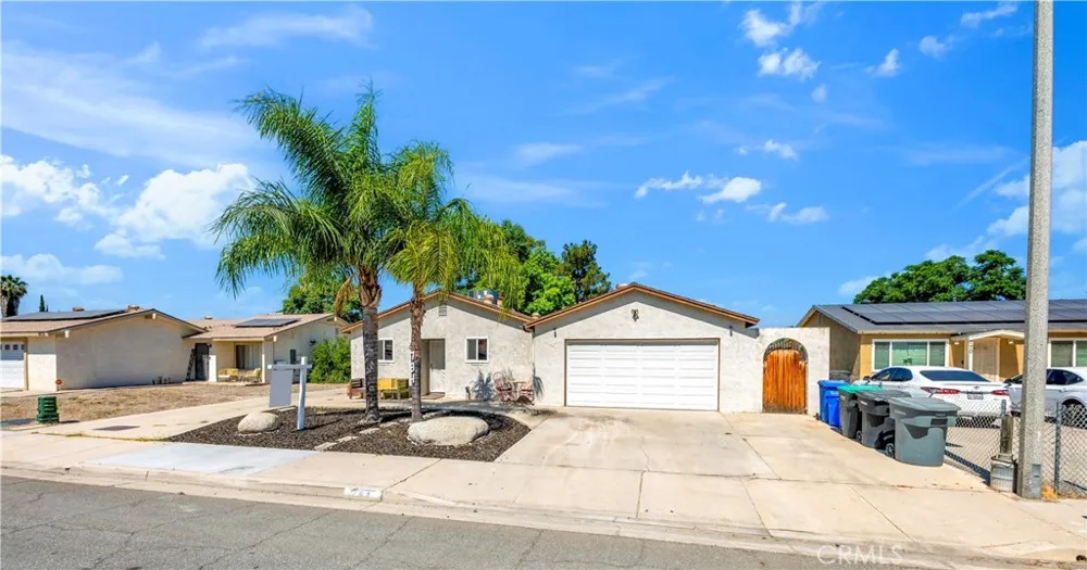 784 S Miramar San Jacinto, CA 92583