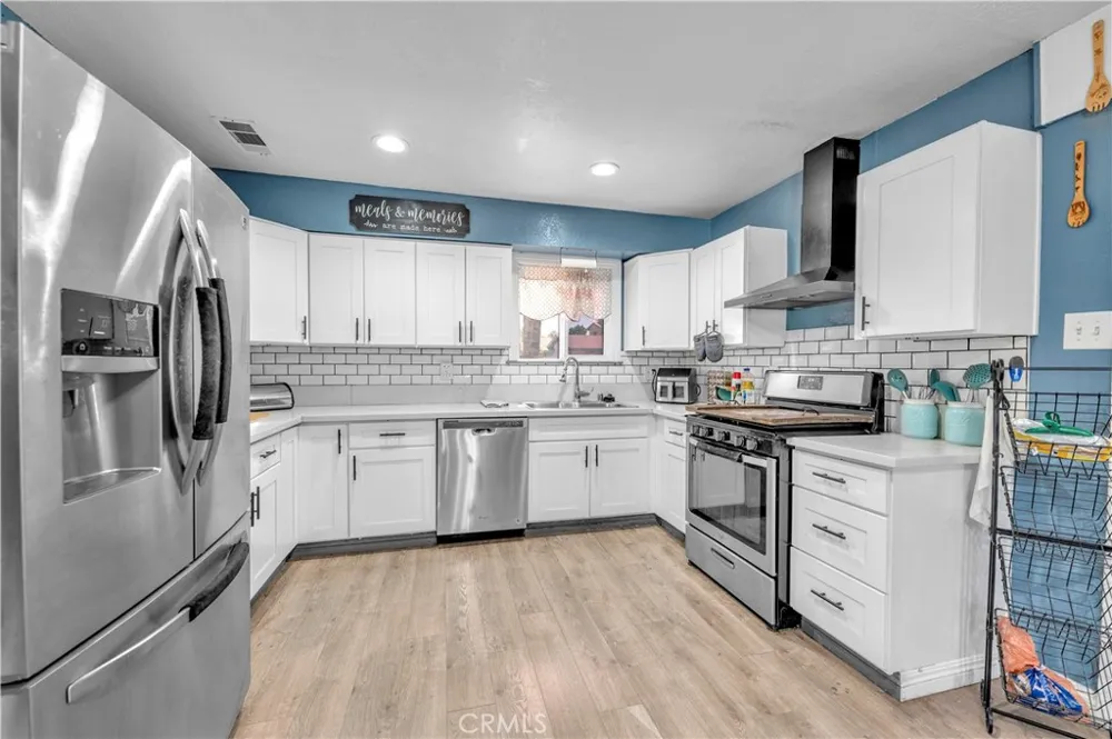 784 S Miramar San Jacinto, CA 92583