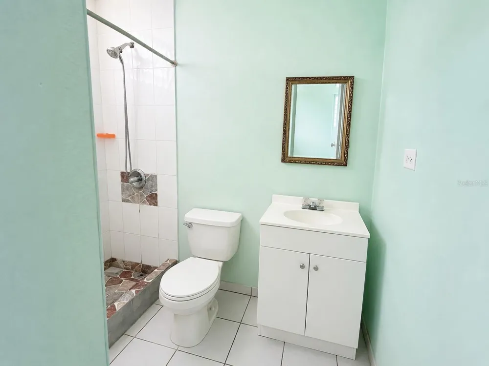 H17 4TH STREET Arroyo, PR 00714