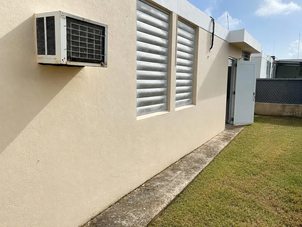 H17 4TH STREET Arroyo, PR 00714