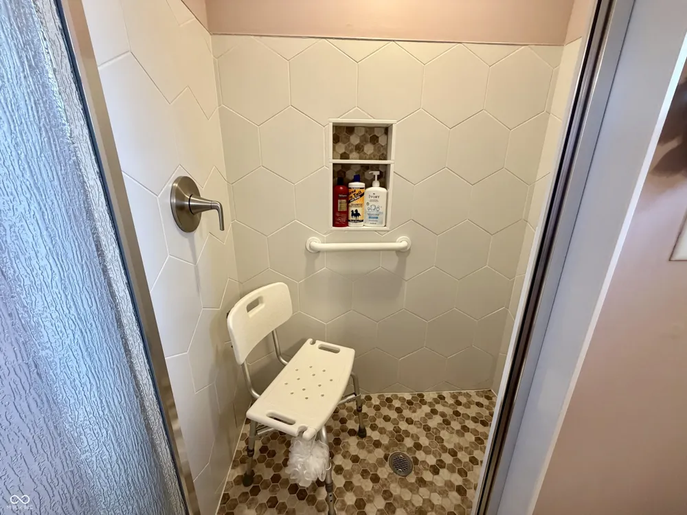 175 Warwick Way Pendleton, IN 46064