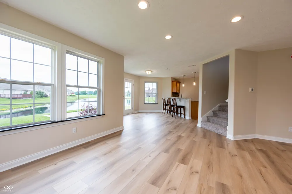 1364 College Parkway Elwood, IN 46036