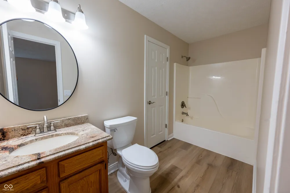1364 College Parkway Elwood, IN 46036