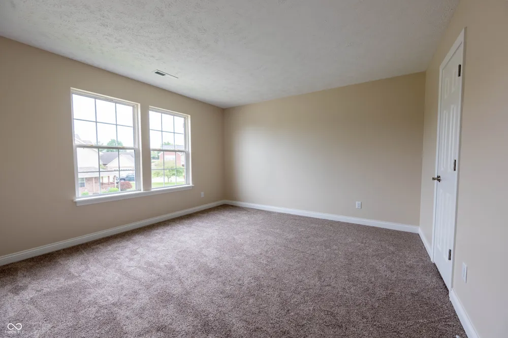 1364 College Parkway Elwood, IN 46036
