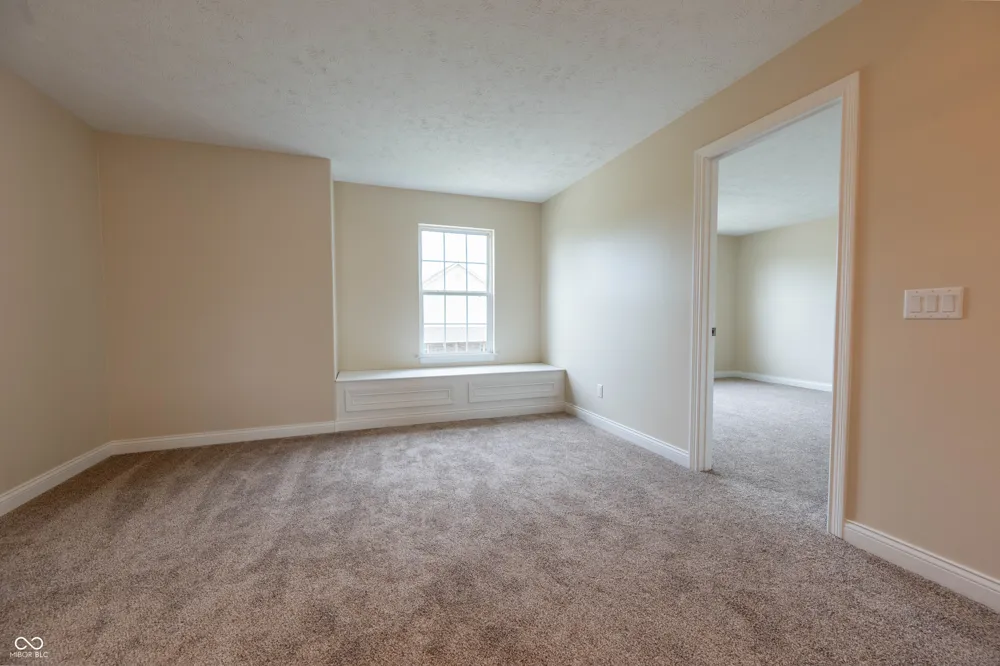 1364 College Parkway Elwood, IN 46036