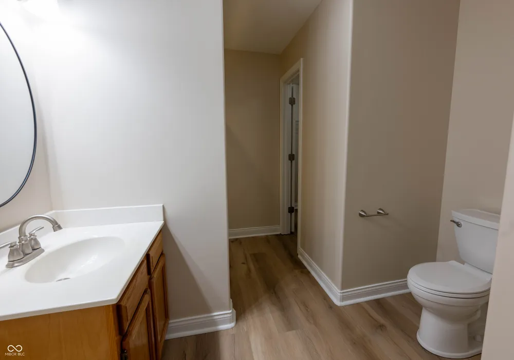1364 College Parkway Elwood, IN 46036