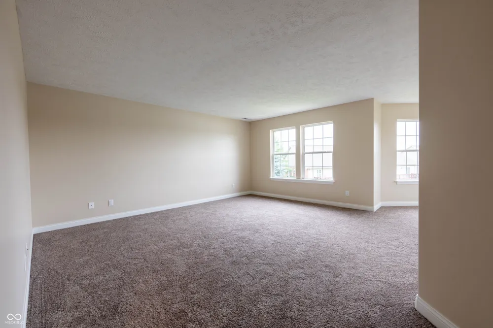 1364 College Parkway Elwood, IN 46036