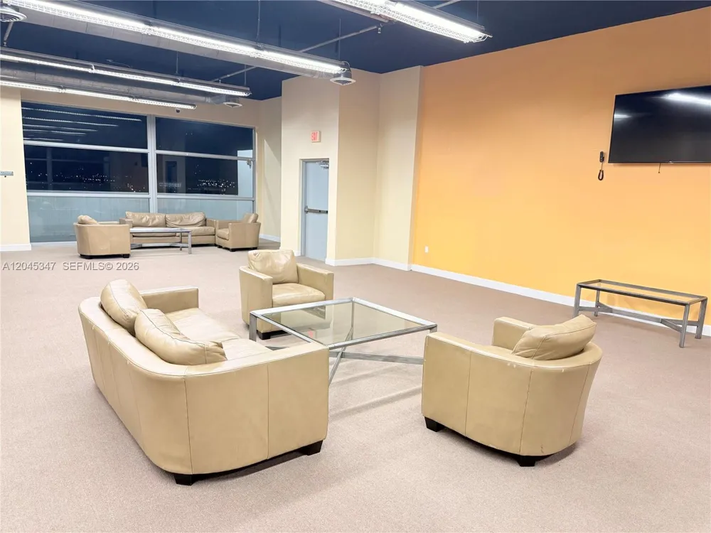 36 NW 6th Ave #601 Miami, FL 33128